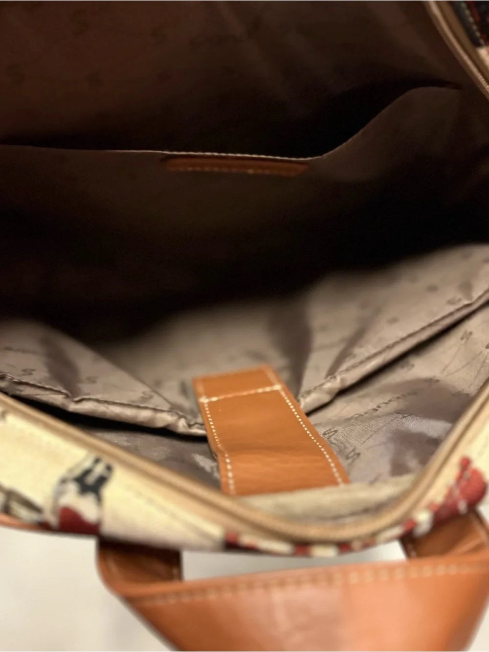 Vintage-Style Cream ROYAL GUARD - DAYPACK- SIGNARE TAPESTRY•